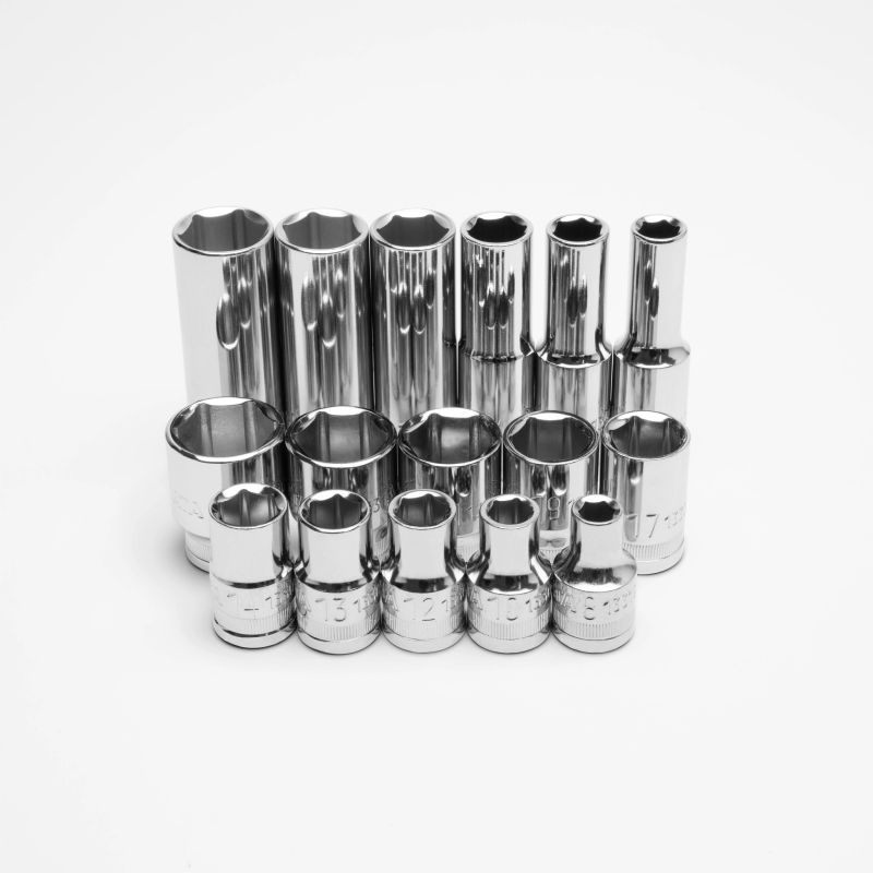 ZESTAW 16 KLUCZY NASADOWYCH 1/2" NA LISTWIE