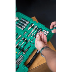 ZESTAW 104 ELEMENTY KLUCZY NASADOWYCH  METR.1/4" I 1/2" , KLUCZE, AKCESORIA